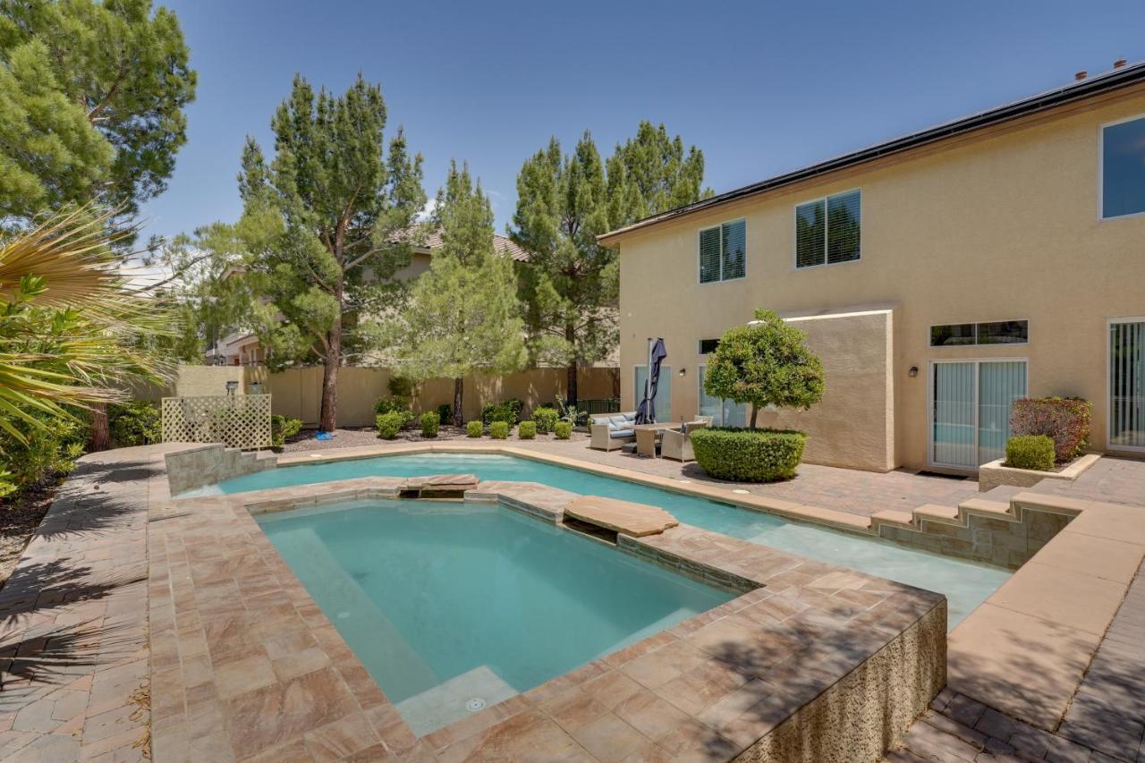 Elegant Las Vegas Home With Pool And Putting Green! Eksteriør bilde